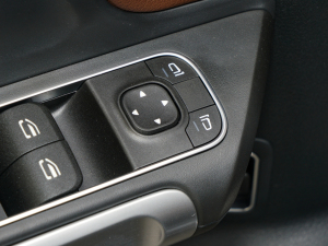 2022GLB 180 Ӹ п؅^(q)