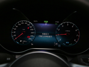 2022Ŀ GLB 200 r п؅^