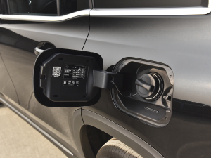 2022Ŀ GLB 180 r(sh) w