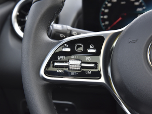 2022Ŀ GLB 180 r п؅^