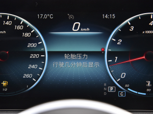 2022Ŀ GLB 180 r п؅^