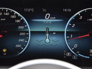 2022Ŀ GLB 180 r п؅^