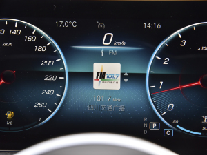 2022Ŀ GLB 180 r п؅^