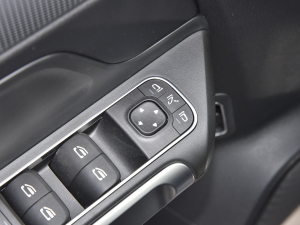 2022Ŀ GLB 180 r(sh) п؅^(q)