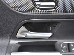 2022Ŀ GLB 180 r(sh) п؅^(q)