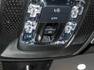 2022Ŀ GLB 180 Ӹ п؅^