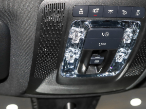 2022Ŀ GLB 180 Ӹ п؅^