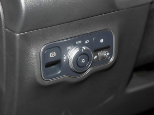 2022Ŀ GLB 180 Ӹ п؅^