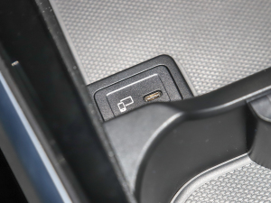 2022Ŀ GLB 180 Ӹ п؅^