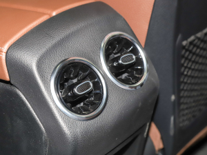 2022Ŀ GLB 180 Ӹ п؅^