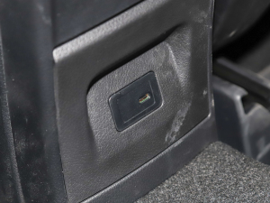 2022Ŀ GLB 180 Ӹ п؅^