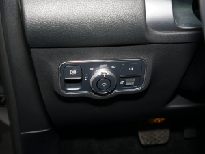 2022Ŀ GLB 200 Ӹ п؅^