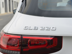 2022GLB 220 r ^