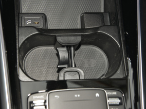 2022GLB 220 r(sh) ǰű