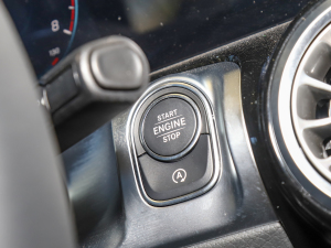 2022GLB 220 4MATIC п؅^(q)