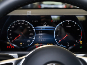 2022GLB 220 4MATIC п؅^(q)