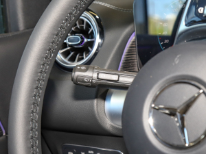 2022GLB 220 4MATIC п؅^(q)