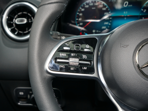 2022Ŀ GLB 200 Ӹ п؅^