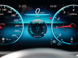 2022Ŀ GLB 200 Ӹ п؅^(q)