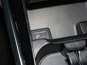 2022Ŀ GLB 200 Ӹ п؅^(q)