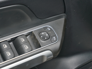 2022Ŀ GLB 200 Ӹ п؅^(q)