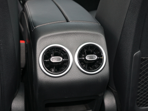 2022Ŀ GLB 200 Ӹ п؅^(q)