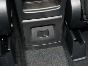 2022Ŀ GLB 200 Ӹ п؅^(q)