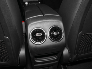 2022Ŀ GLB 200 r п؅^