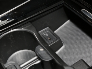 2022GLB 220 (dng) п؅^(q)