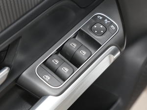 2022GLB 220 Ӹ п؅^