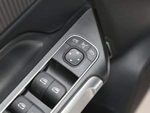 2022GLB 220 Ӹ п؅^