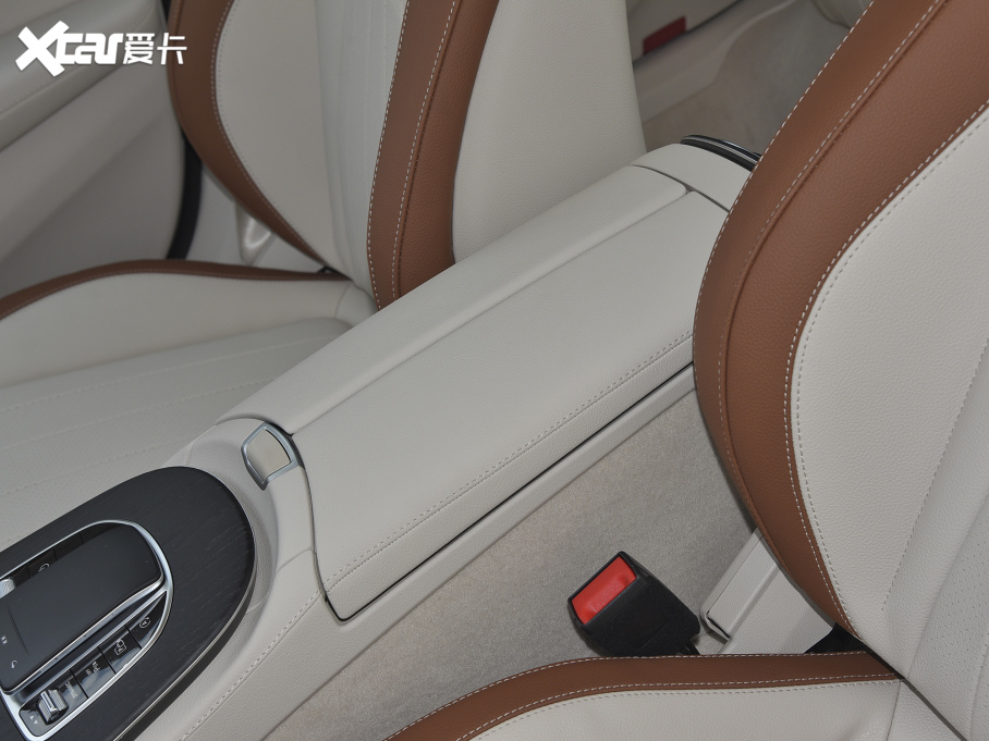 2022YE E 300 L r(sh)