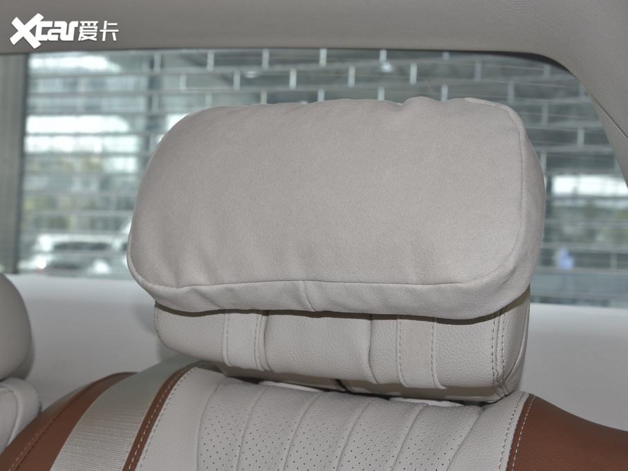 2022YE E 300 L r(sh)