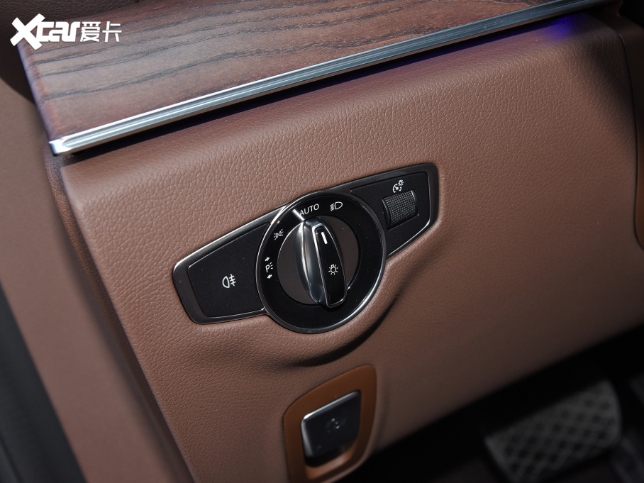 2022��YE�� E 300 L ���F��