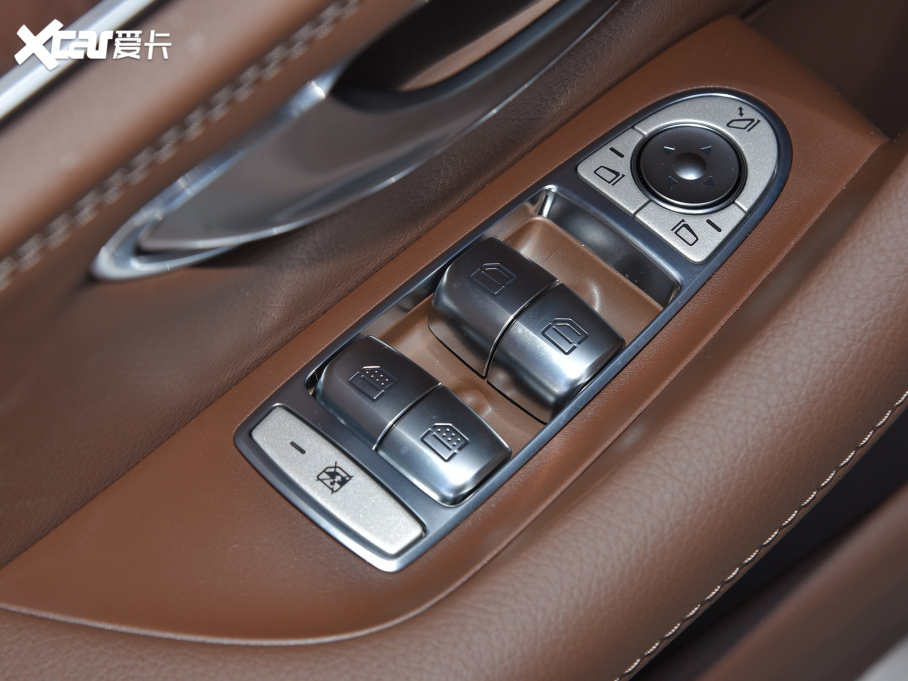 2022��YE�� E 300 L ���F��