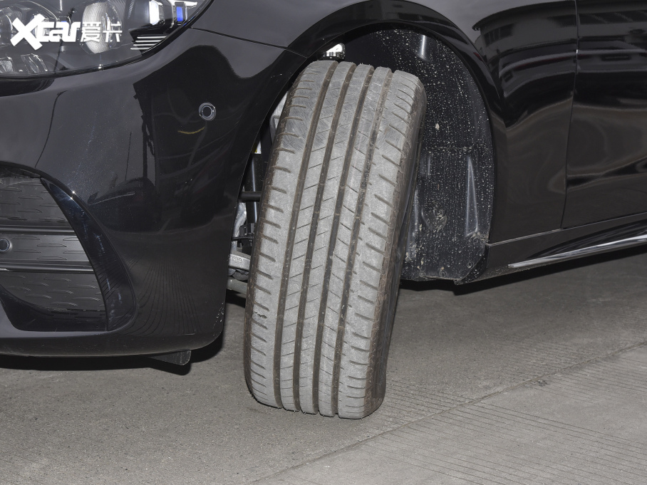 2022YE E 300 L \F