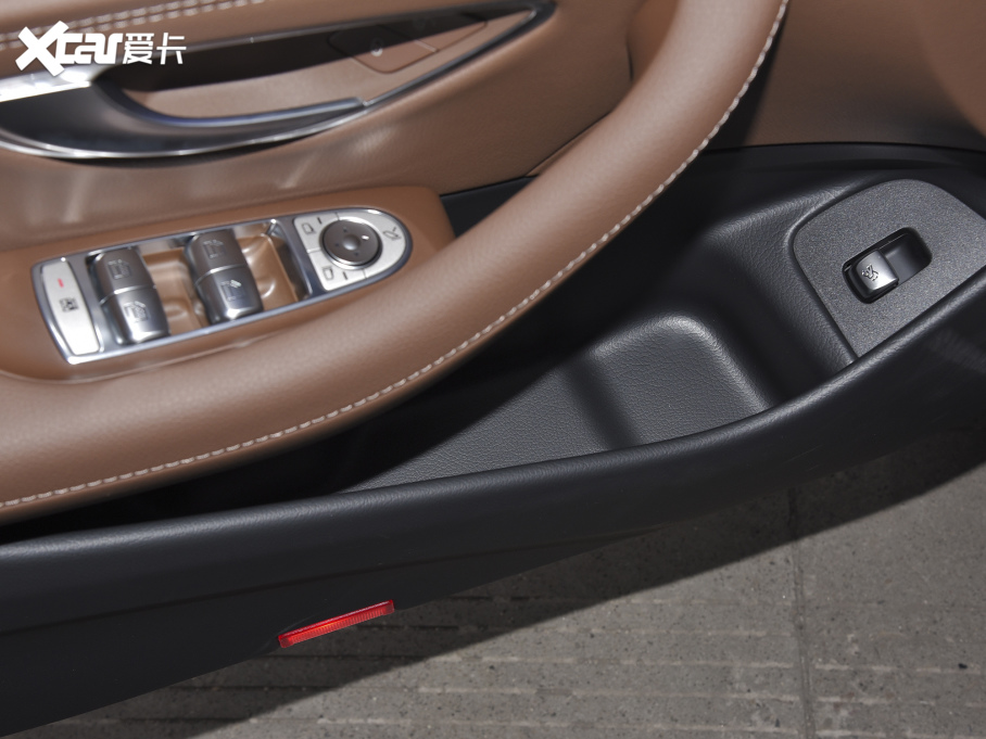 2022YE E 300 L \F