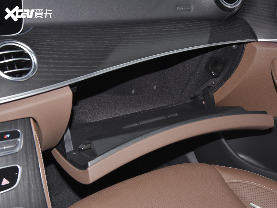 2022YE E 300 L \F