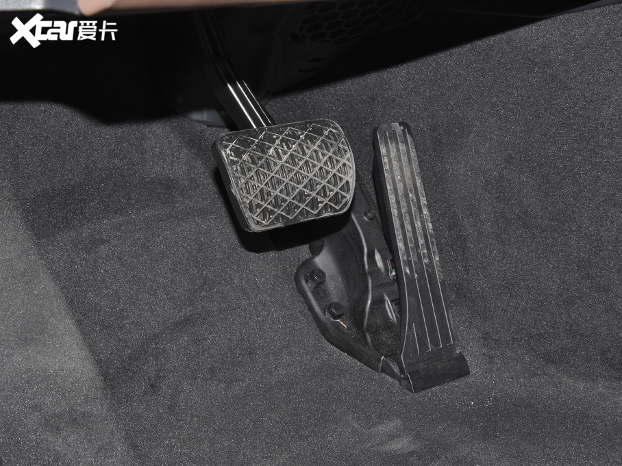 2022YE E 300 L \F