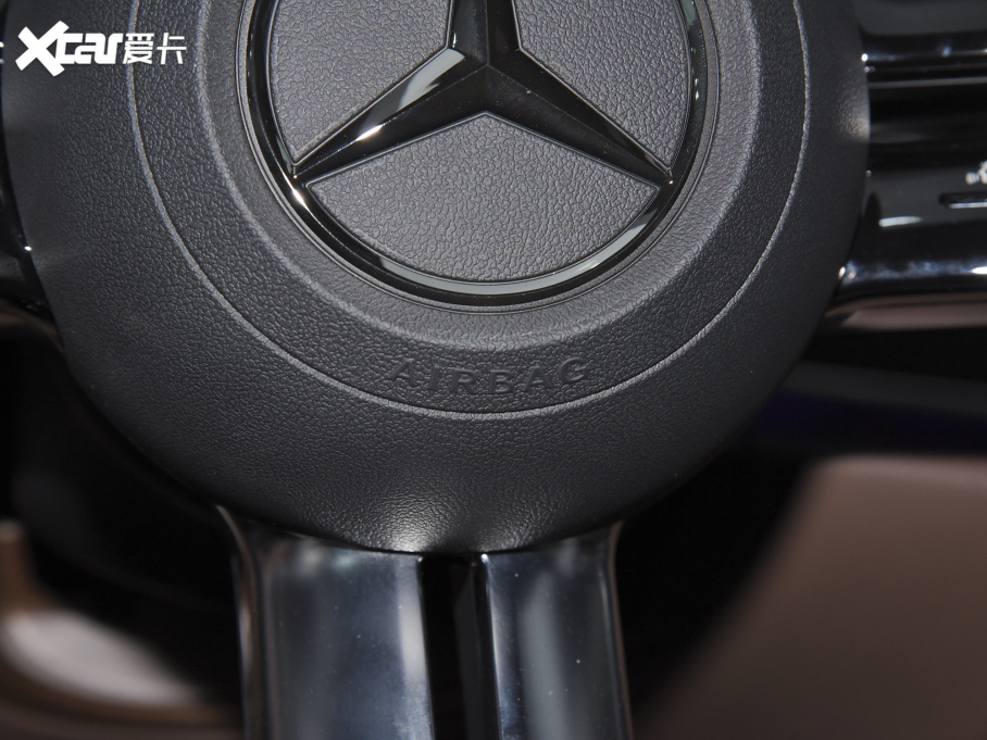 2022YE E 300 L \F