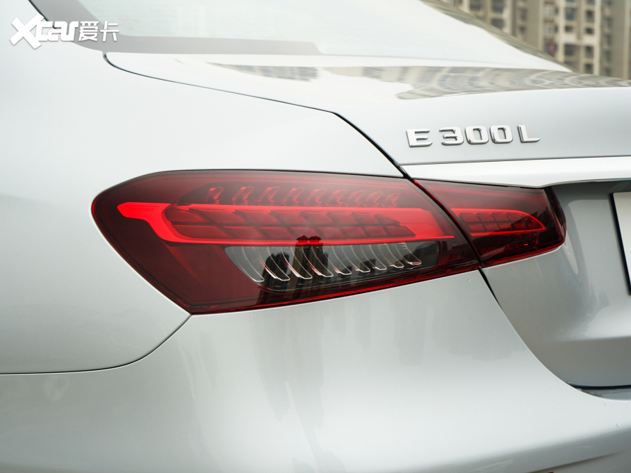 2022YE E 300 L \ӕr