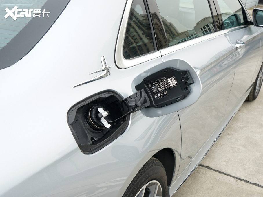 2022YE E 300 L \ӕr