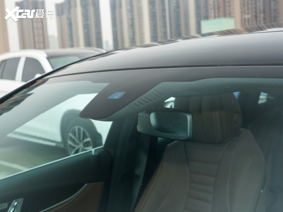 2022��YE�� E 300 L �\�ӕr����