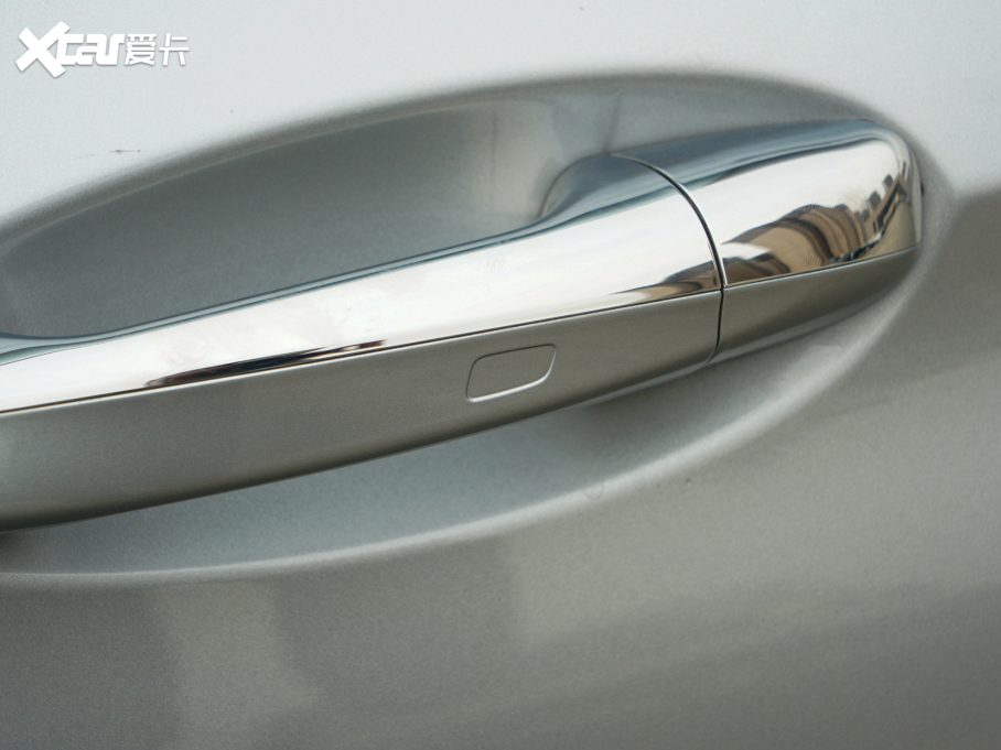 2022YE E 300 L \ӕr