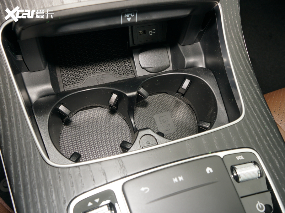 2022YE E 300 L \ӕr