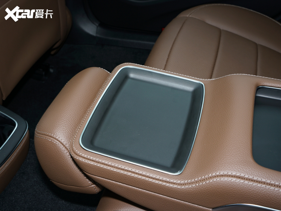 2022YE E 300 L \ӕr