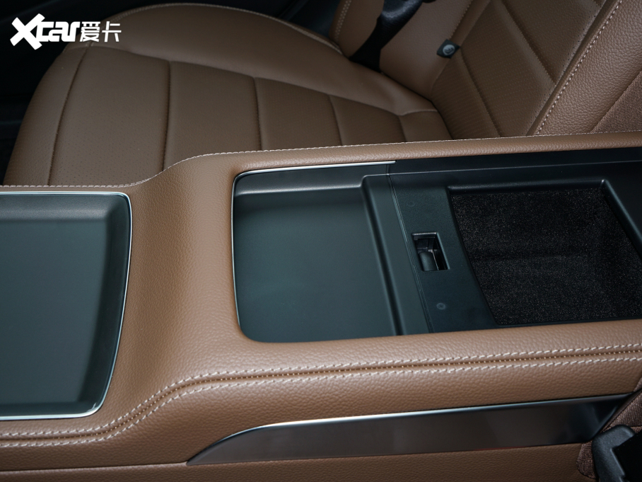 2022��YE�� E 300 L �\�ӕr����