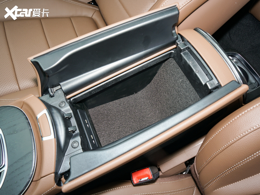 2022YE E 300 L \ӕr