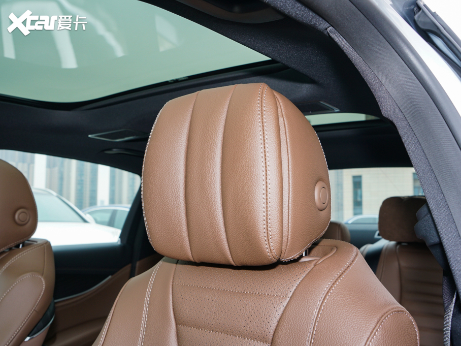 2022��YE�� E 300 L �\�ӕr����