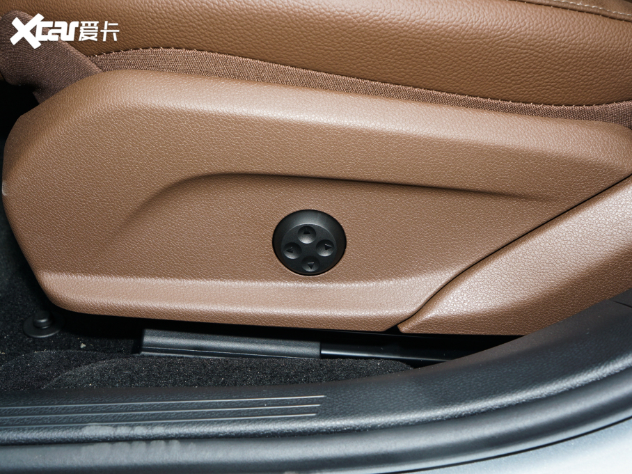 2022YE E 300 L \ӕr